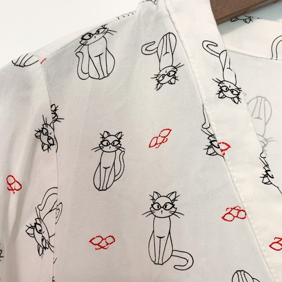 Cat Blouse | Mandee | Button Up | Sz L - Picture 2 of 6